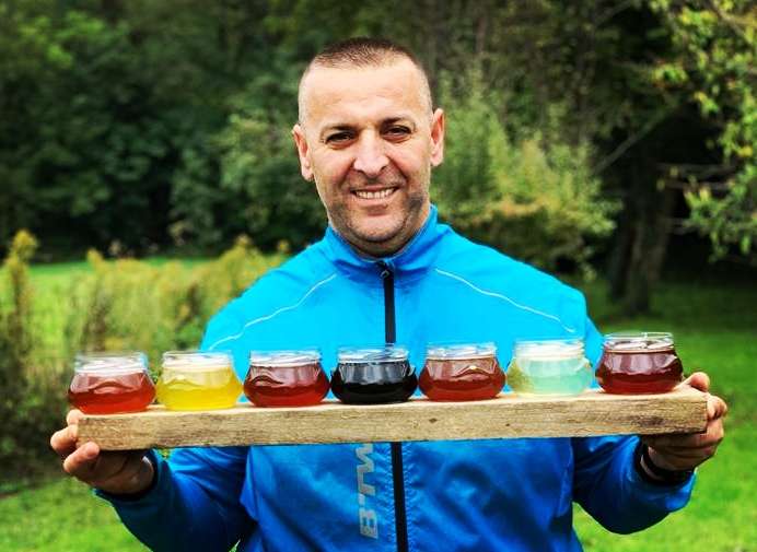 73dd3669-b5a1-4985-9eca-433334653e63